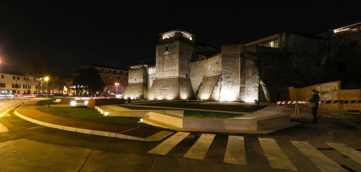 Hotel Giulio Cesare Римини Экстерьер фото